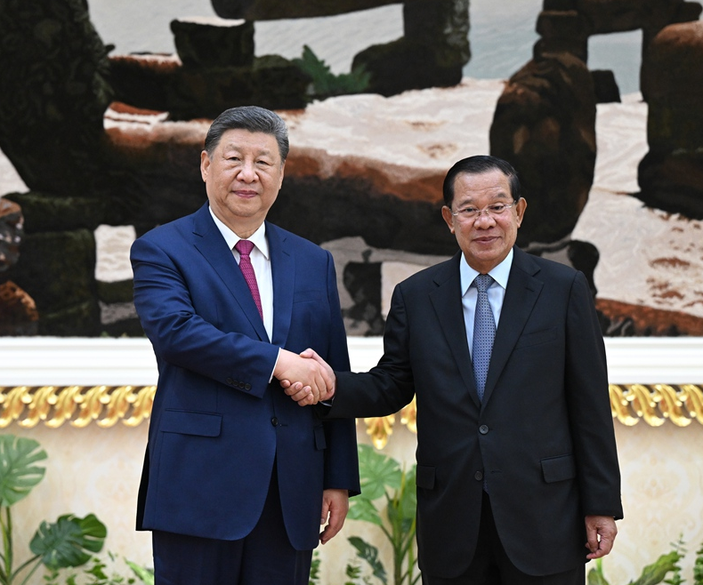 習(xí)近平會(huì)見(jiàn)柬埔寨人民黨主席、參議院主席洪森
